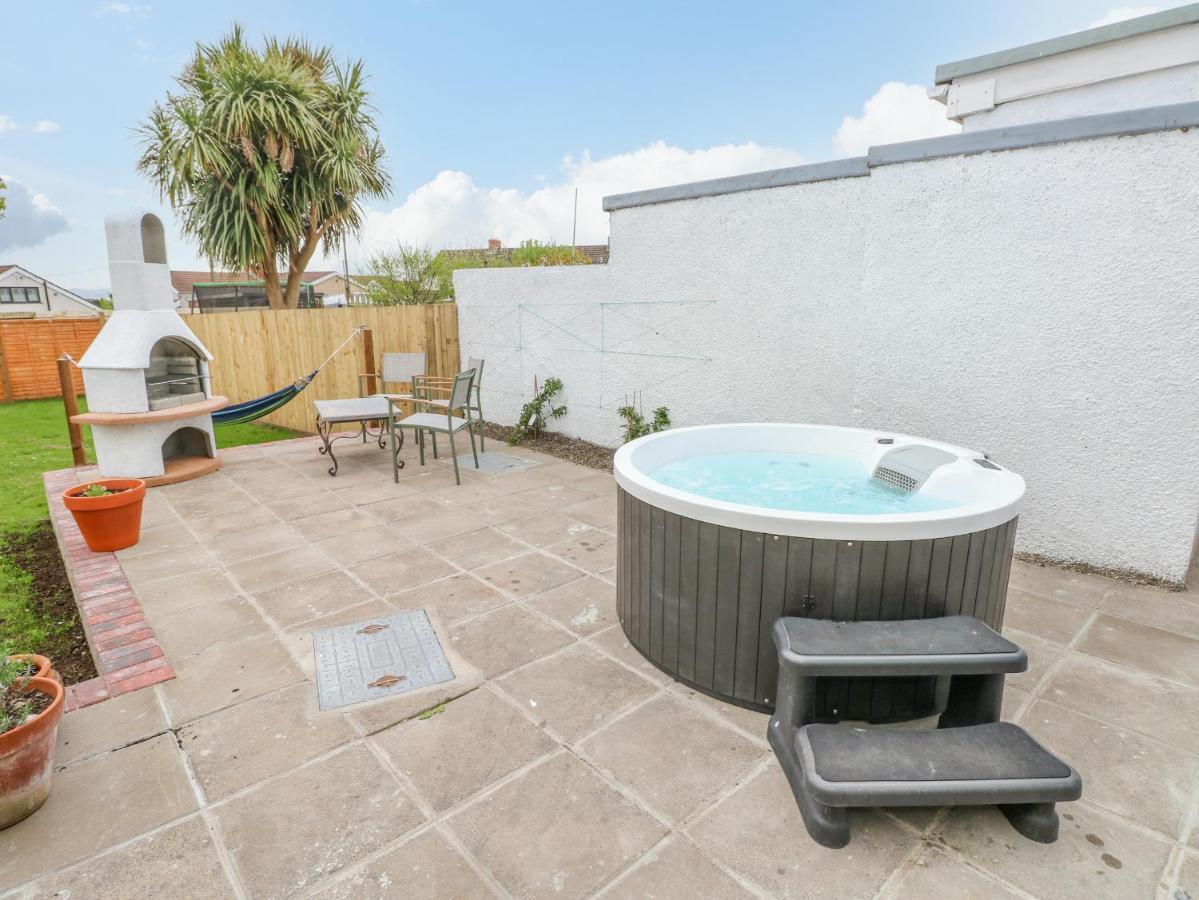 54 Pencoed Road Villa Burry Port Dış mekan fotoğraf